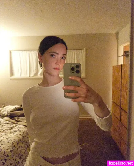 Zoeplzshutup OnlyFans Thumbnail #kRw6BlSyOV