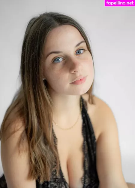 Zoesimplement OnlyFans Thumbnail #EoPFki3xTJ