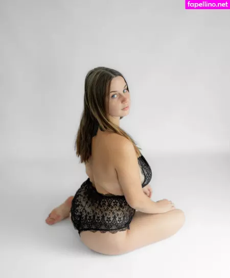 Zoesimplement OnlyFans Thumbnail #Qa6q0qj4B0