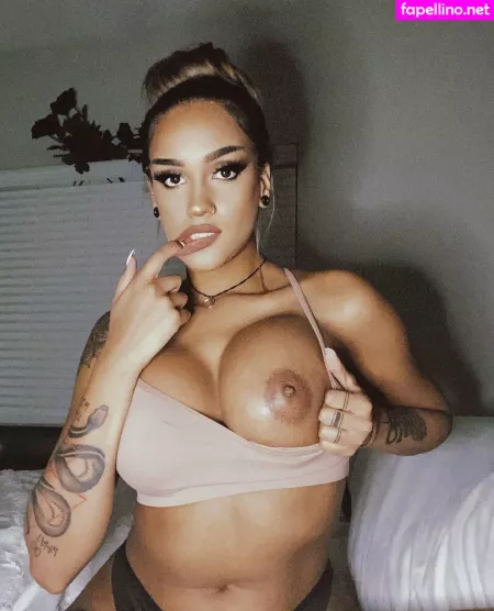 Zoey Sinn OnlyFans Thumbnail #DUgXio5fGL