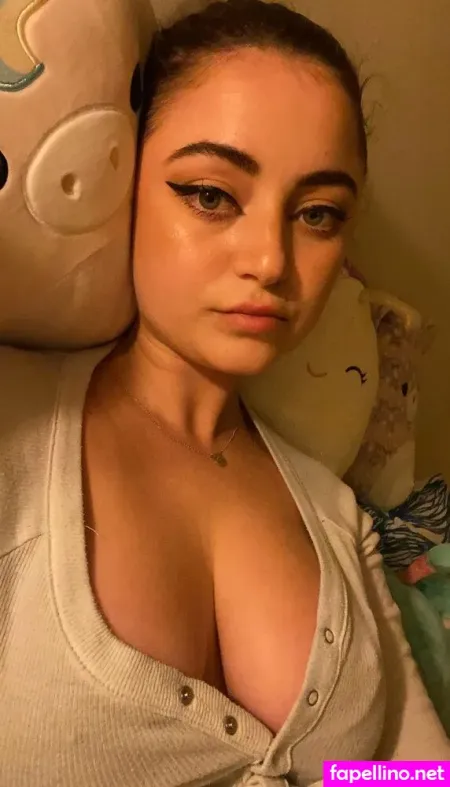 Zoey101iguess OnlyFans Thumbnail #sH0ToF0xCT
