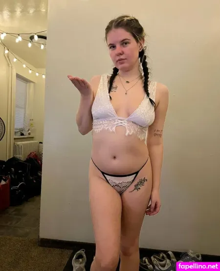 Zoeybabe04 OnlyFans Thumbnail #TQIKqqVaAP