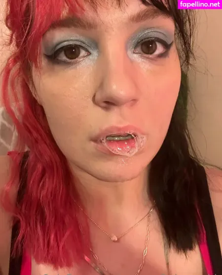 Zoeybenzz OnlyFans Thumbnail #JFyH1kdJ6C