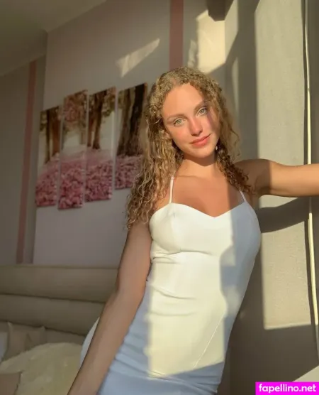 Zoeycurly OnlyFans Thumbnail #UWrfys0QTh