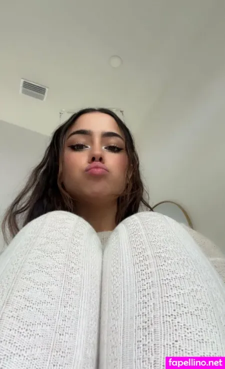 Zoeyisovip OnlyFans Thumbnail #e4IHoL5TV1