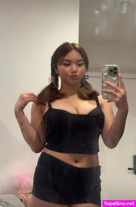 Zoeylara OnlyFans Thumbnail #2DUVHpYbF9