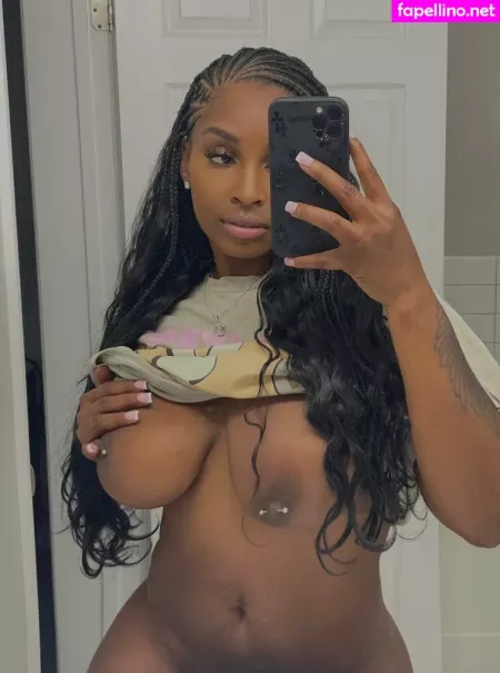 Zoeynae OnlyFans Thumbnail #iRT62Y0sSr