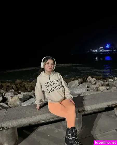Zoeywantstotry OnlyFans Thumbnail #zKcKik2vV1