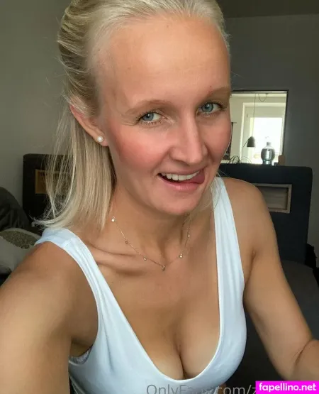 Zoeyzone OnlyFans Thumbnail #Nsk4JJfm06