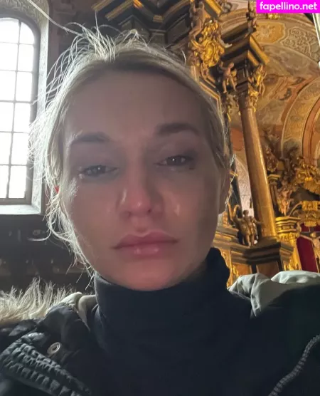 Zoie Burgher OnlyFans Thumbnail #k4rUgJEEA7