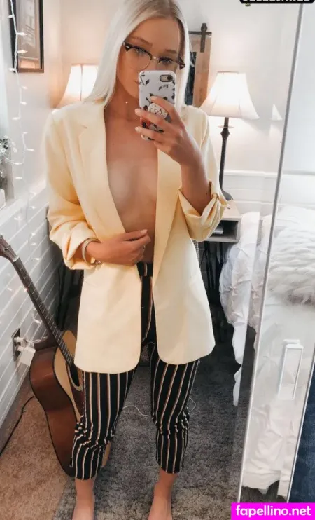 Zola Bzdek OnlyFans Thumbnail #gpDWWrpKtj