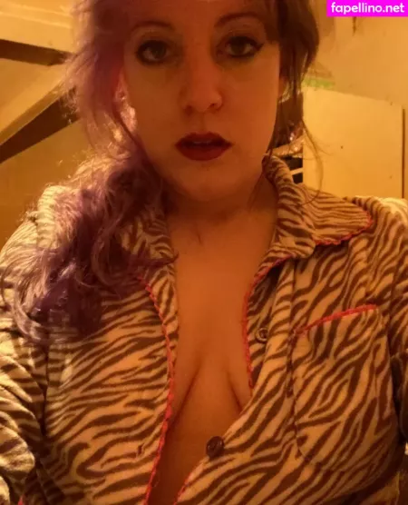 Zombieciz OnlyFans Thumbnail #xWdddjIDad