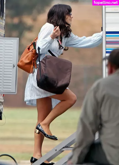 Zooey Deschanel OnlyFans Thumbnail #2BrKfi4C2H