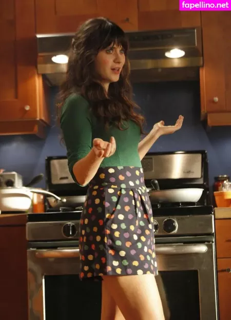 Zooey Deschanel OnlyFans Thumbnail #3uObmRCMVt