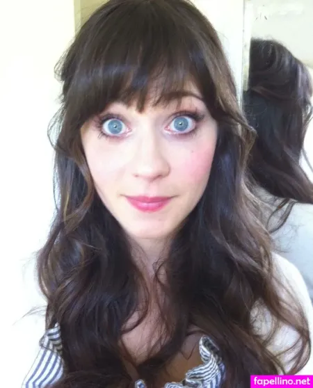 Zooeymoore OnlyFans Thumbnail #QdU4imbihq