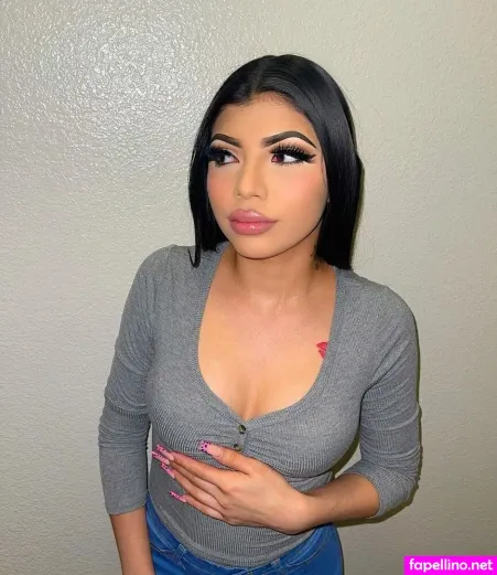 Zoraya V OnlyFans Thumbnail #t5mrkrhdMd