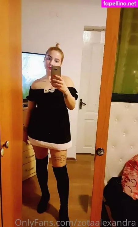 Zotaalexandra OnlyFans Thumbnail #yS8P4oaPfJ