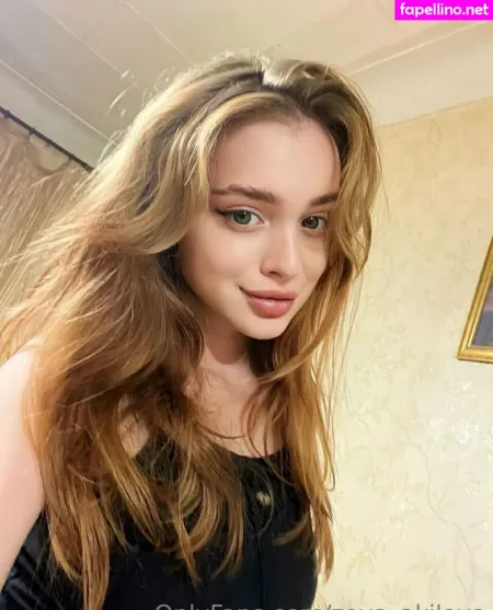 Zoya Akilova OnlyFans Thumbnail #qX5v2ae3FE