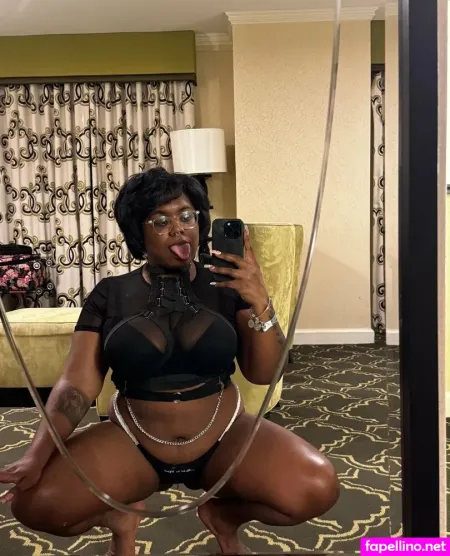 Zurrilove OnlyFans Thumbnail #c07JLjbn7k