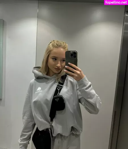 Zuzana Kardos OnlyFans Thumbnail #asbVR4ZNIi