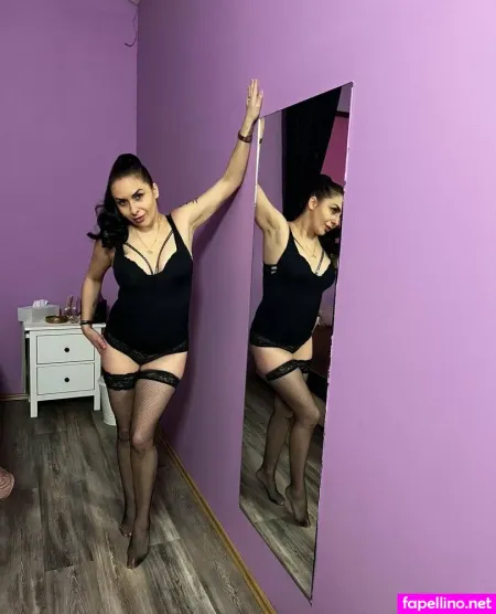 Zuzanaamam OnlyFans Thumbnail #2RNLINGWDZ