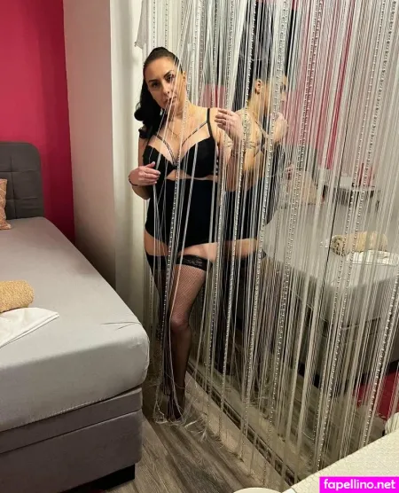 Zuzanaamam OnlyFans Thumbnail #aOqJuVSNGy