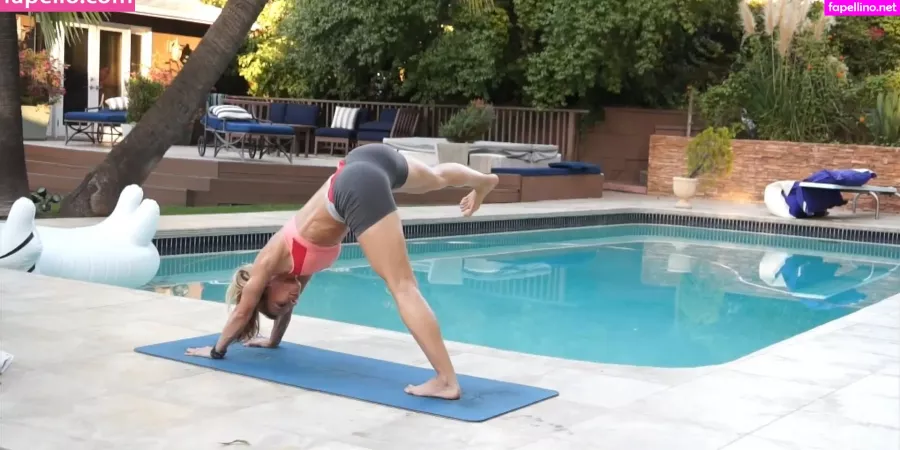 Zuzka Light OnlyFans Thumbnail #4JaitBRH4m