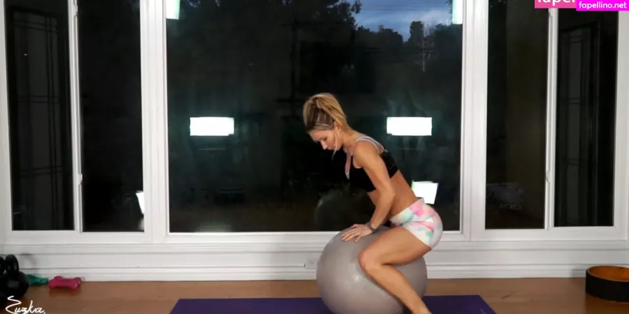 Zuzka Light OnlyFans Thumbnail #7VHD1Nbe85