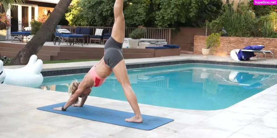 Zuzka Light OnlyFans Thumbnail #zhRtbvPHTu