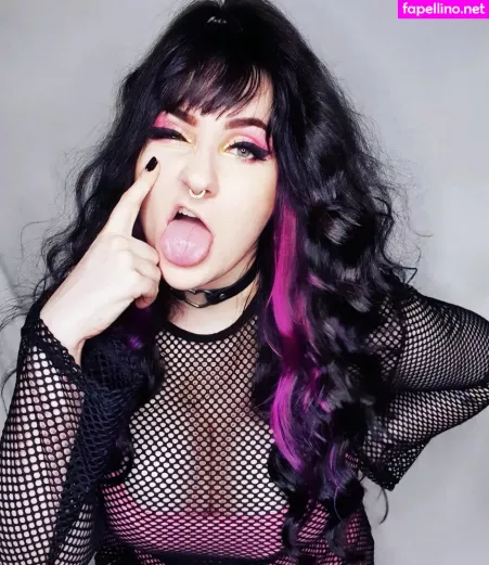 Zuzu Cosplay OnlyFans Thumbnail #W9haeSrwza