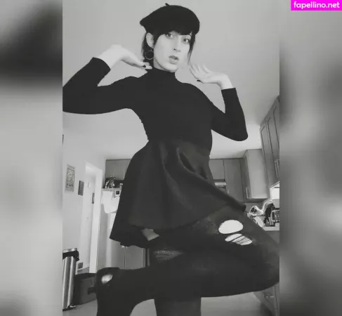 Zuzuflowers OnlyFans Thumbnail #XWdJPE3W8m