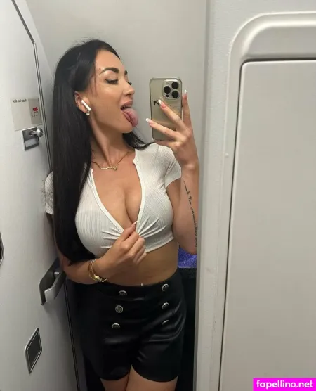 Zuzutravels OnlyFans Thumbnail #gCQJ69Z0Mv