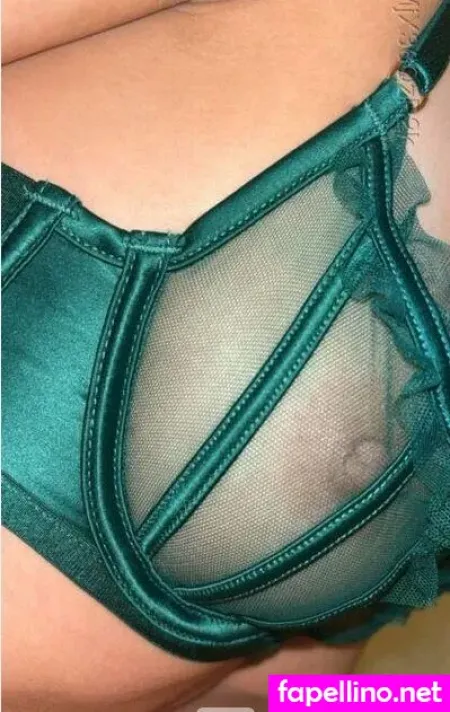 Zwaennisfuerfraennis OnlyFans Thumbnail #nJJ8gKM1Bv