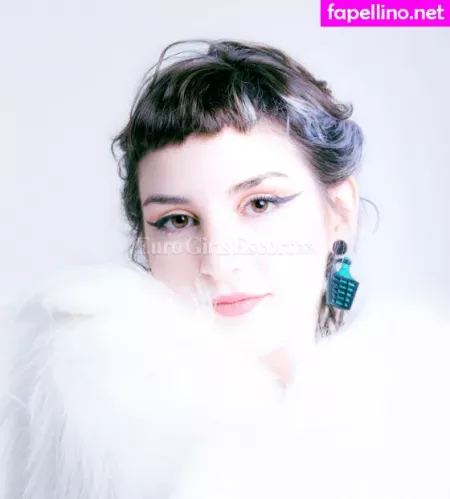 Zzofih OnlyFans Thumbnail #FrYOL8lqhY